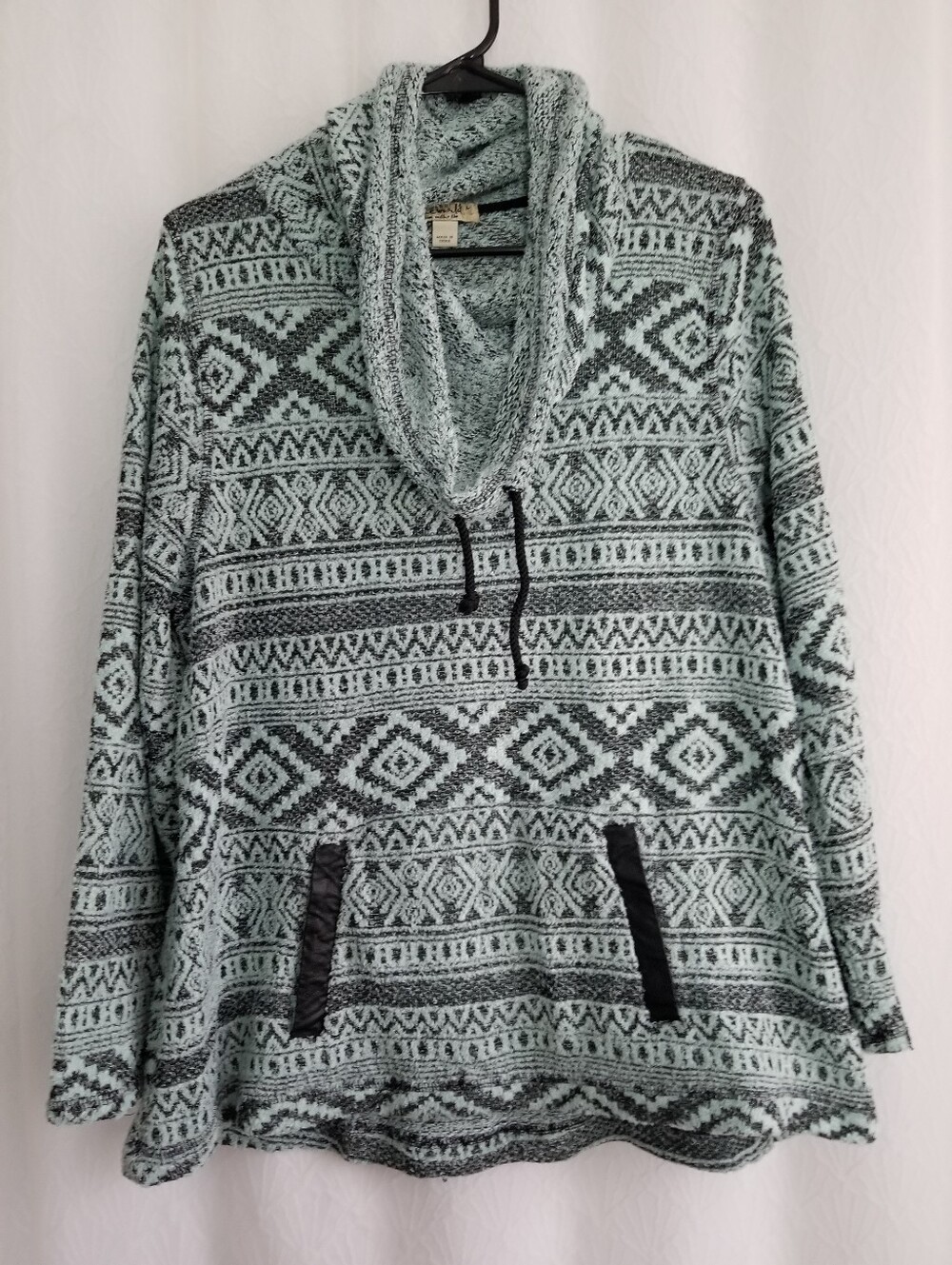 One World Cowl Neck Pullover Geometic Aztec Pattern Large